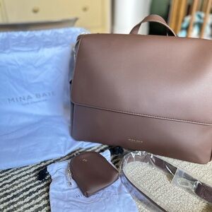 Mina Baie Winnie bag (comes with clip pouch and extra shoulder strap)